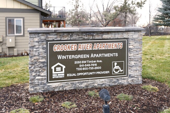 Photo - Crooked River - Wintergreen