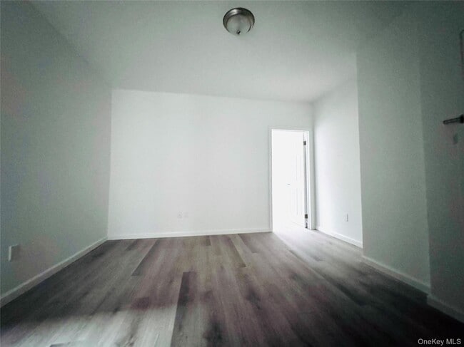 Photo - 16-88 Gates Ave Unit 1L