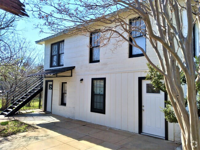 Building Photo - 104 W Wallace St Unit 104A Rental