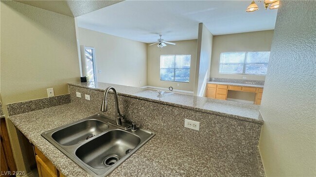 Photo - 45 Maleena Mesa St Unit 518