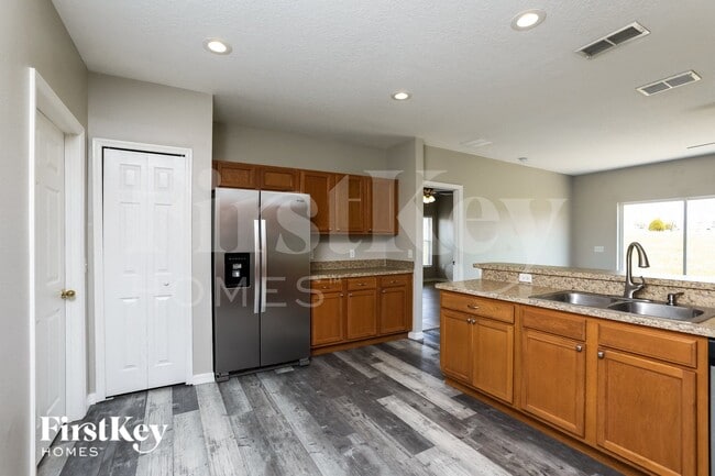 Photo - 939 Cumberland Dr