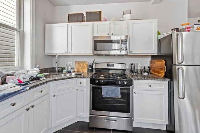 Photo - 1 bedroom in Chicago IL 66022 Unit 3R