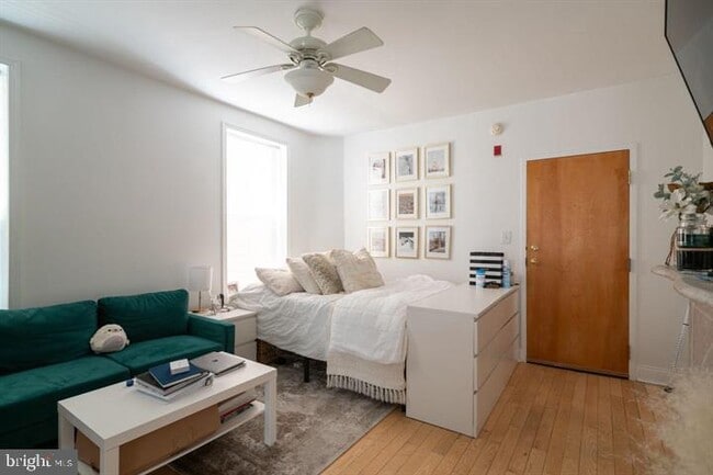 Building Photo - 1504 Mt Vernon St Unit 2R