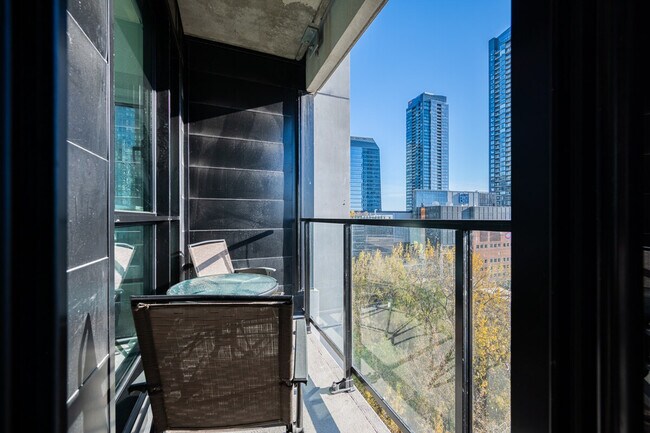 Photo - 665 Rue Versailles Unit ID1261778P