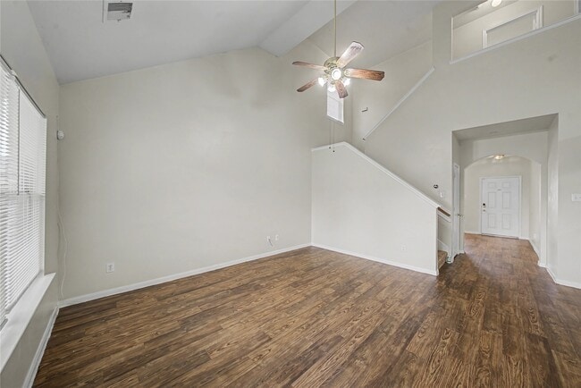 Photo - 1111 Auburn View Ln