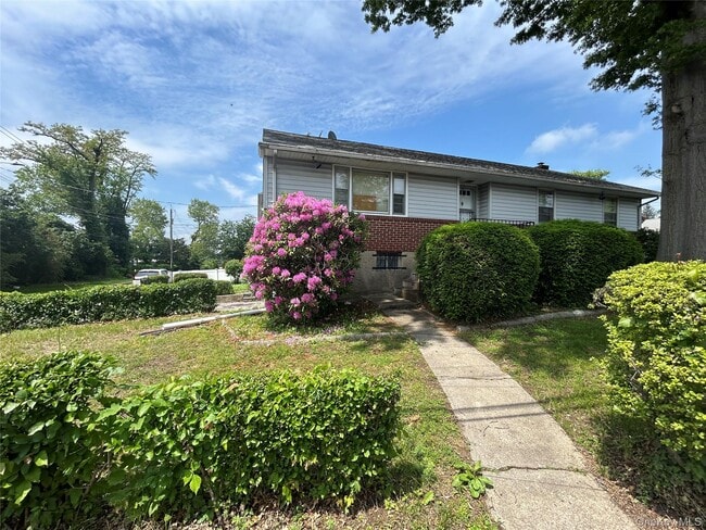 Building Photo - 29 May St