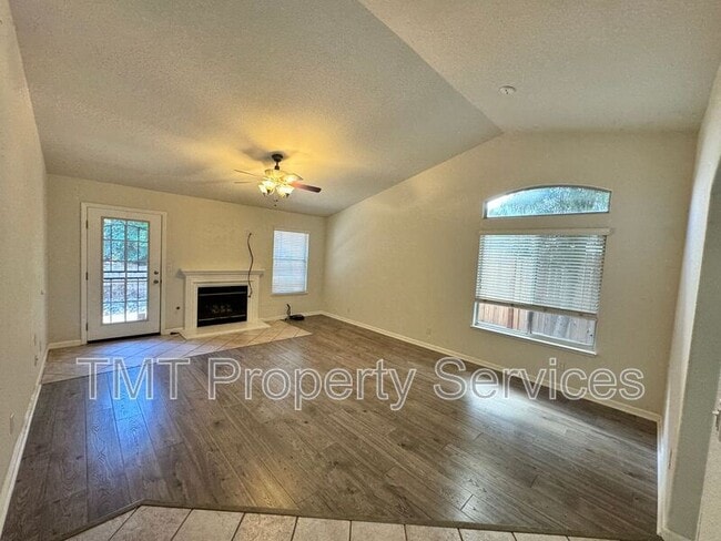 Photo - 204 Sapphire Ct