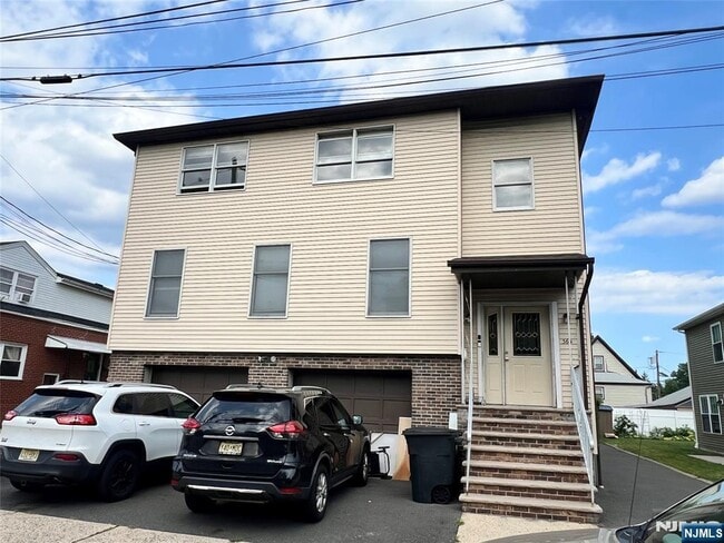 364 Chestnut Ave