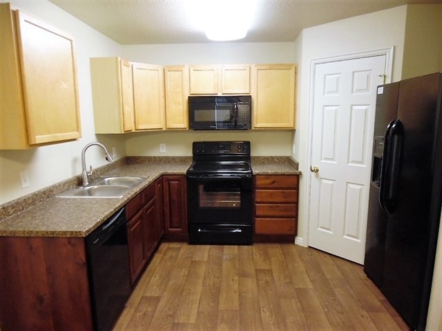 Photo - 385 Pommel Dr