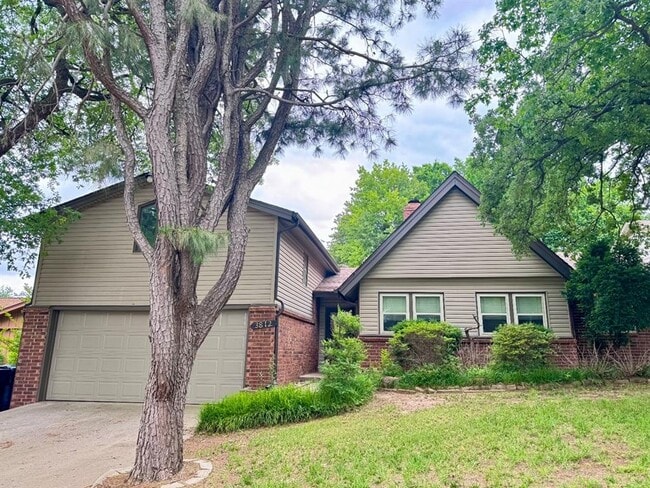 Photo - 3812 NE 142nd Cir House