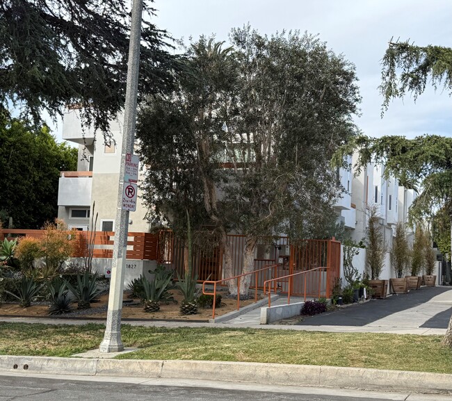 Building Photo - 1827 16th St Unit 102 Rental