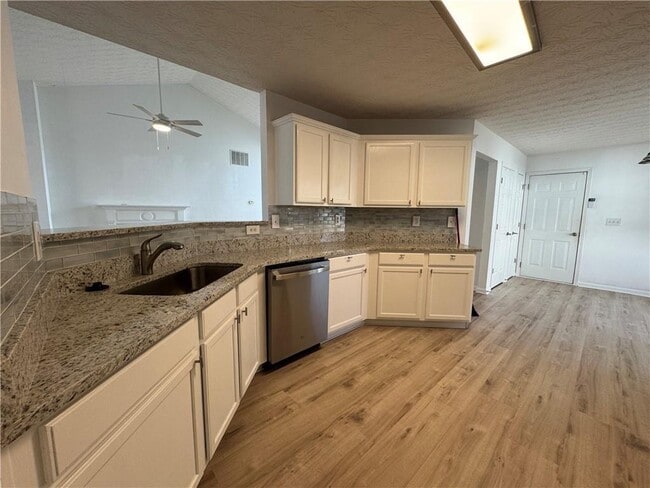 Photo - 3720 Crescent Walk Ln NE