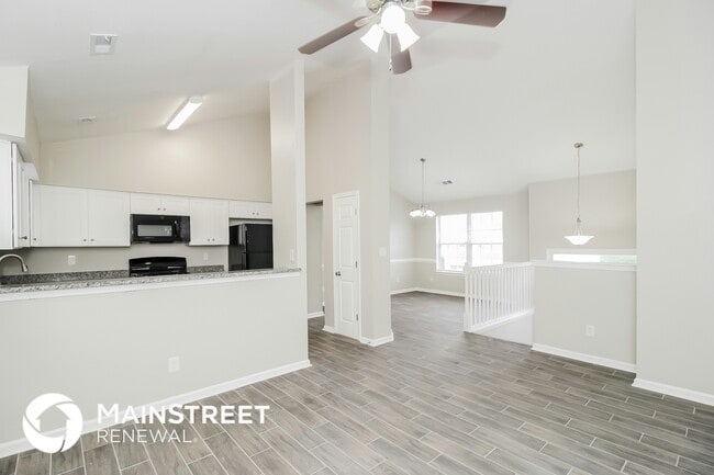 Photo - 7596 Briar Crest Ct