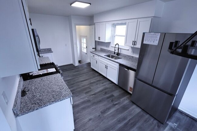 Photo - 1702 Leighton Ave