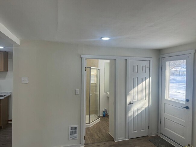 Photo - 752 Norwood Rd