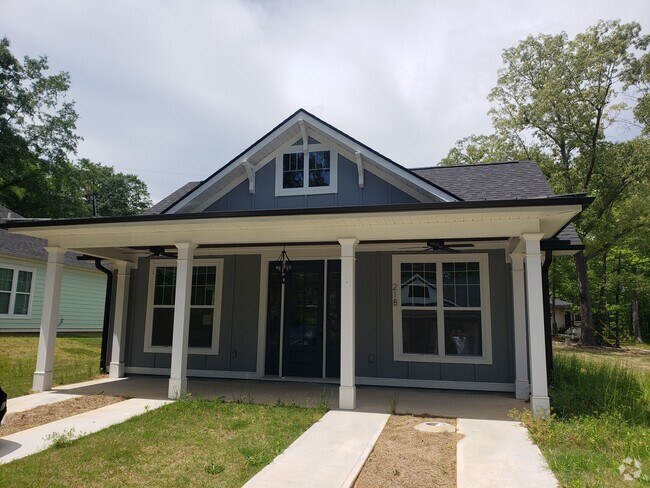 Building Photo - 218 Forest Dr Rental