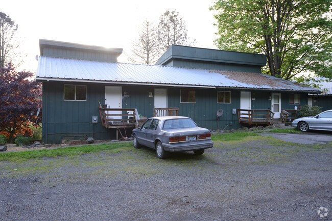 Photo - 61333 Barger Rd