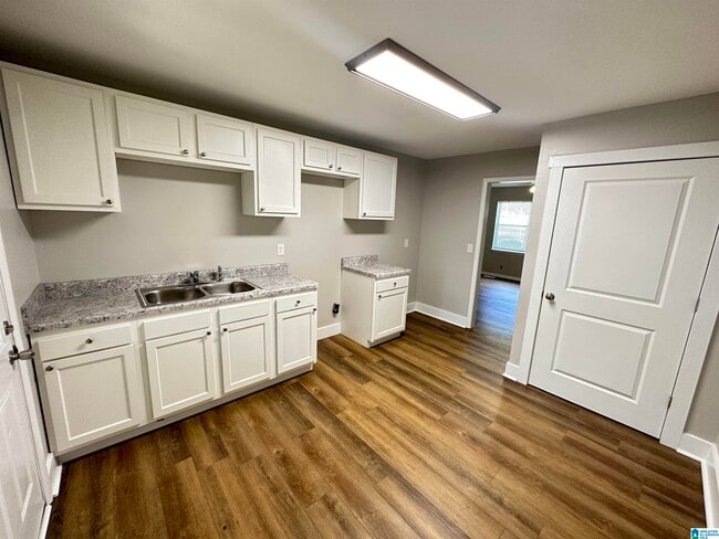 Photo - 6220 Cole Ave