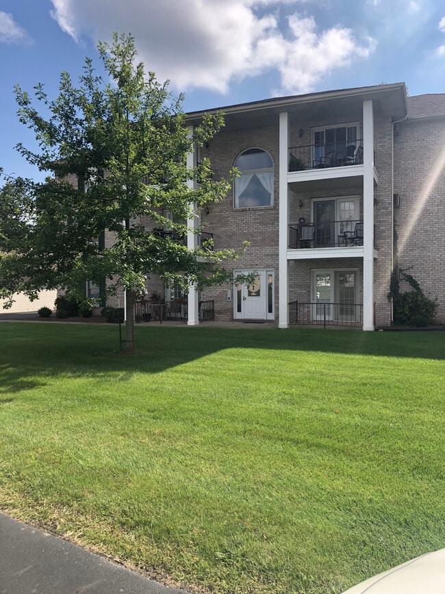 Photo - 7398 Eisenhower Dr Unit 7398 Eisenhower Dr  1