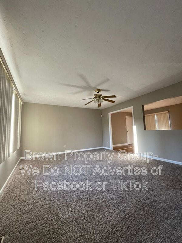 Photo - 1536 Rossmore Dr