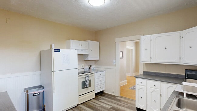 Photo - 128 1/2 Elm St Unidad ID1380181P