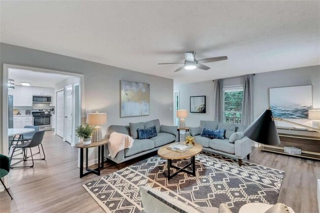 Photo - 826 Moonlit Ln NW