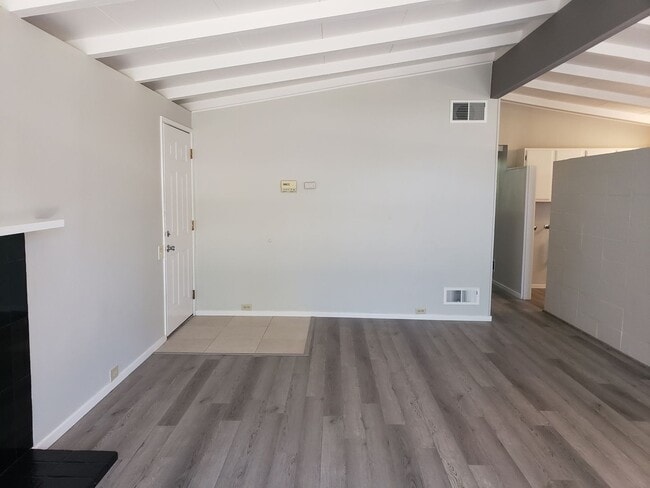Photo - 10400 Johnson Ave