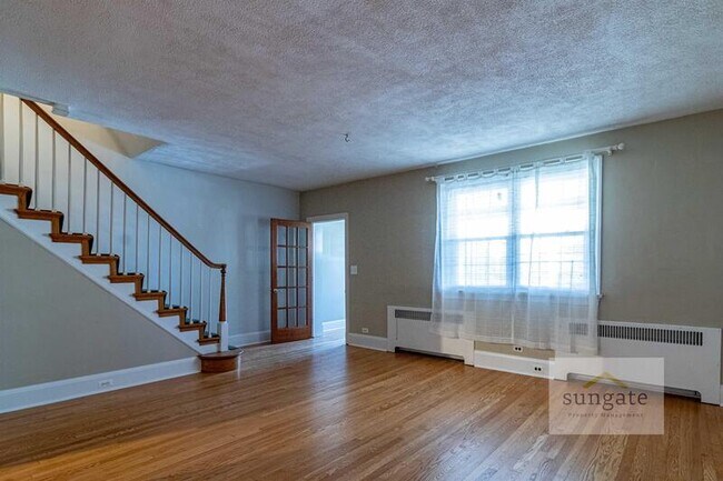 Photo - 16 Nunnery Ln Townhome