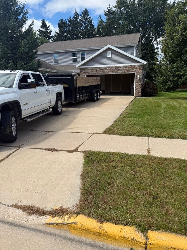 Photo - 6725 Wolf Hollow Rd