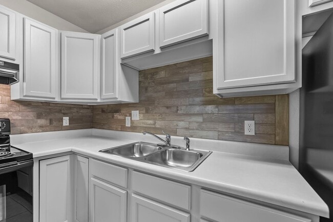 Photo - 215 Marigold Ln Unit 1