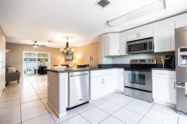 Photo - 2683 NE 15th St