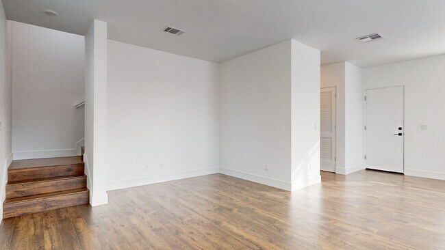 Photo - Beautiful and Bright 3 Bedroom 2.5 Bathroom Home with 2 Car Tandem Garage! PG&E Included!