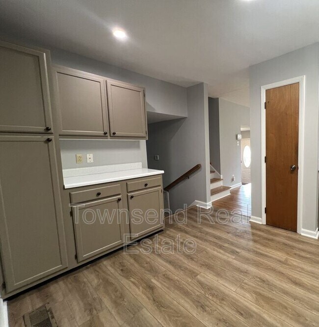 Photo - 5060 Chesapeake Rd