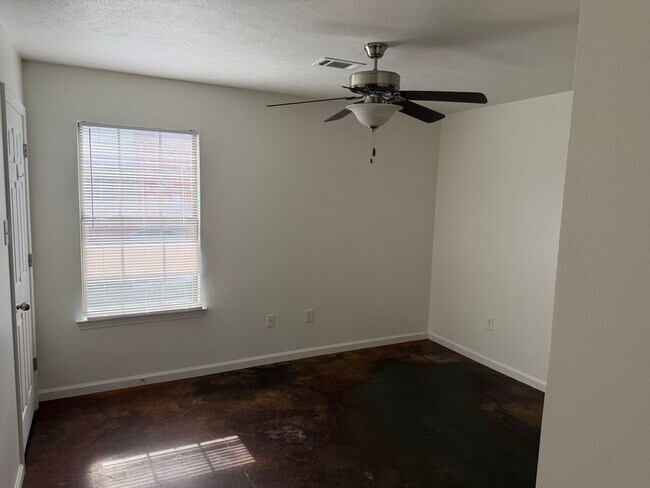Photo - 2 Bed 2 Bath Duplex