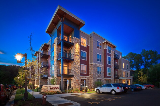 The Lodge At Walnut Grove