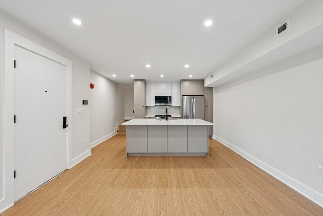 Photo - 2134 Wisconsin Ave NW