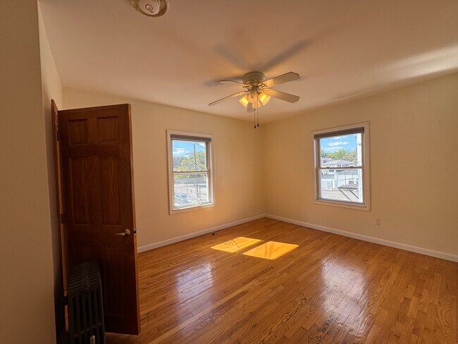 Photo - 20 Alberta Ter Unidad #2