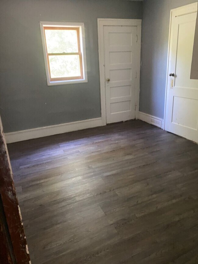 Photo - 300 13th St SW Unit 3 Up