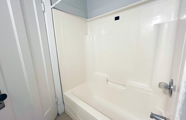 Clifton 3027-2 Bath 2 - Clifton 3027