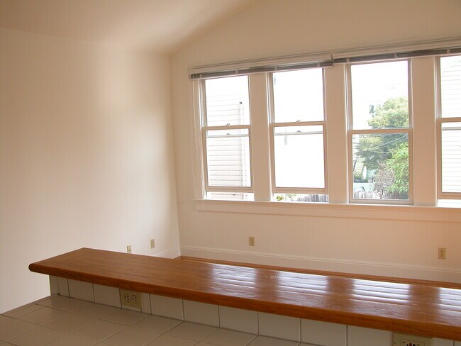 Photo - 680 Shotwell St Unit 680