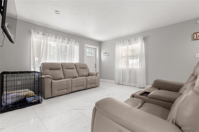 Photo - 1731 4th Ave E