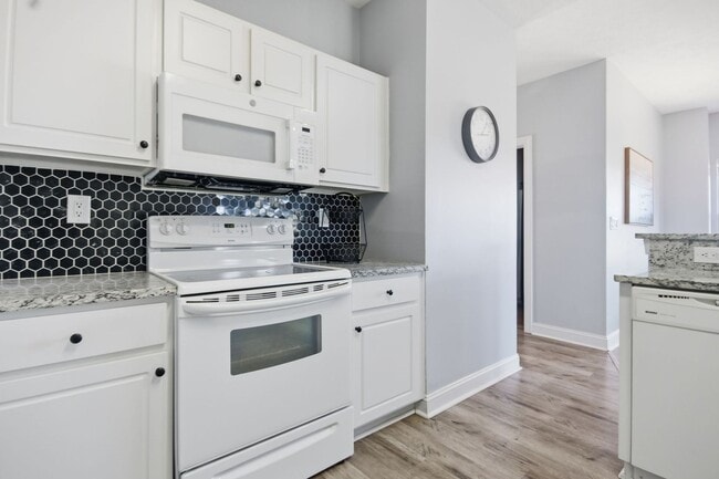 Photo - 3-Bedroom, 2Bath Condo end unit