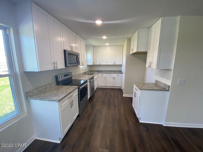 Photo - 5917 Howard Rd