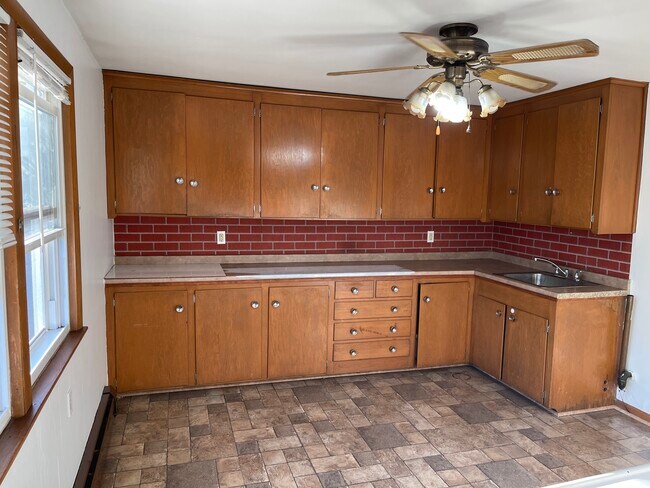 Photo - 100 Pilgrim Ave Unit 2