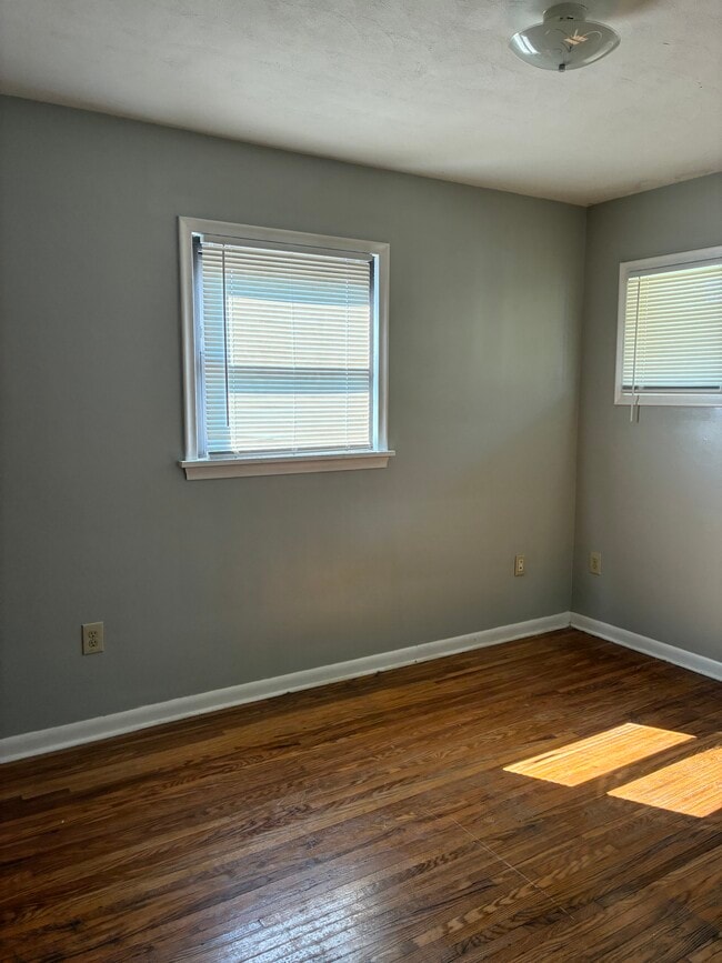 Photo - 1632 Oakmont Ln