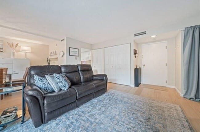 Photo - 73 Broad Reach Unit T44C