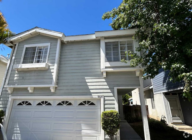 Building Photo - 9324 Burnet Ave Rental