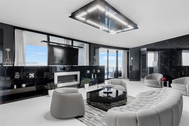 Photo - 18555 Collins Ave Unidad 1605