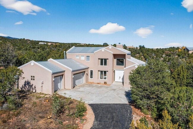 Building Photo - 4 Bedroom, 3 Bathroom Home in Sandia Park, NM