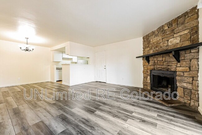 Photo - 18034 E Ohio Ave Unidad #102